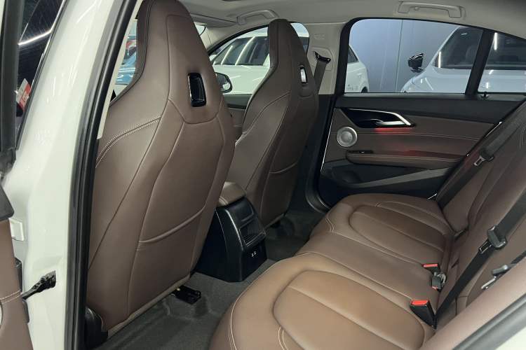Used BMW 1 Series 2021 Restyled 125i M Sport Night Edition Interior 4