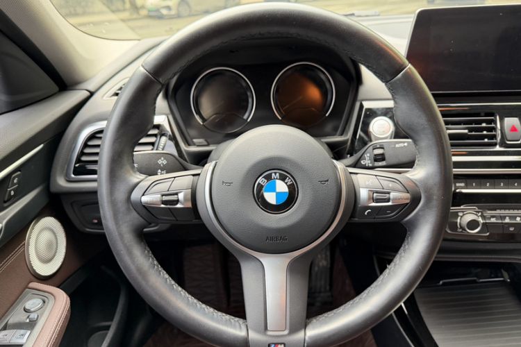 Used BMW 1 Series 2021 Revised 120i M Sport Night Edition Interior 4