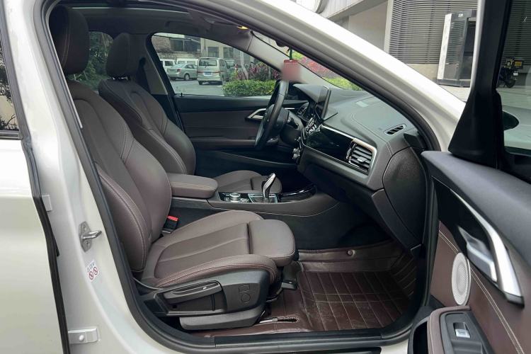 Used BMW 1 Series 2021 Revised 120i M Sport Night Edition Interior 4
