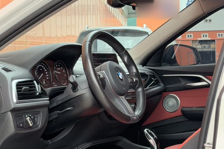 Used BMW 1 Series 2021 125i M Sport Night Edition Interior 4
