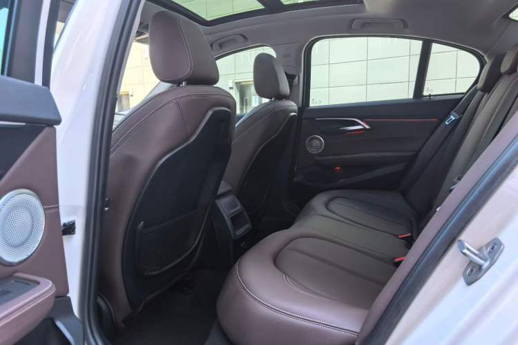 Used BMW 1 Series 2021 120i M Sport Night Edition Interior 4
