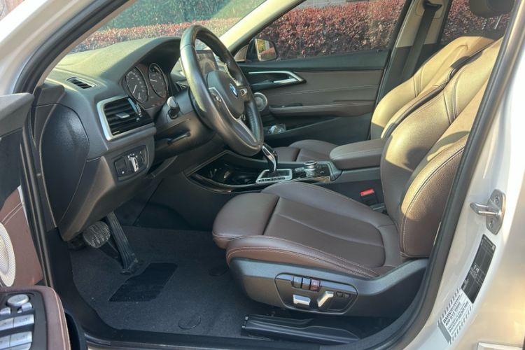 Used BMW 1 Series 2021 120i M Sport Night Edition Interior 4