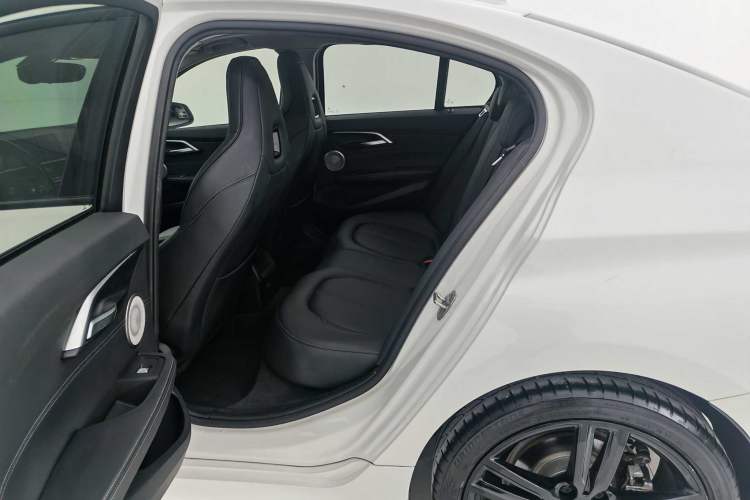 Used BMW 1 Series 2021 125i M Sport Night Edition Interior 4