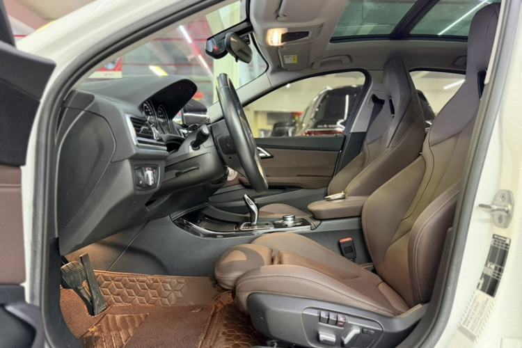 Used BMW 1 Series 2021 Restyled 125i M Sport Night Edition Interior 4