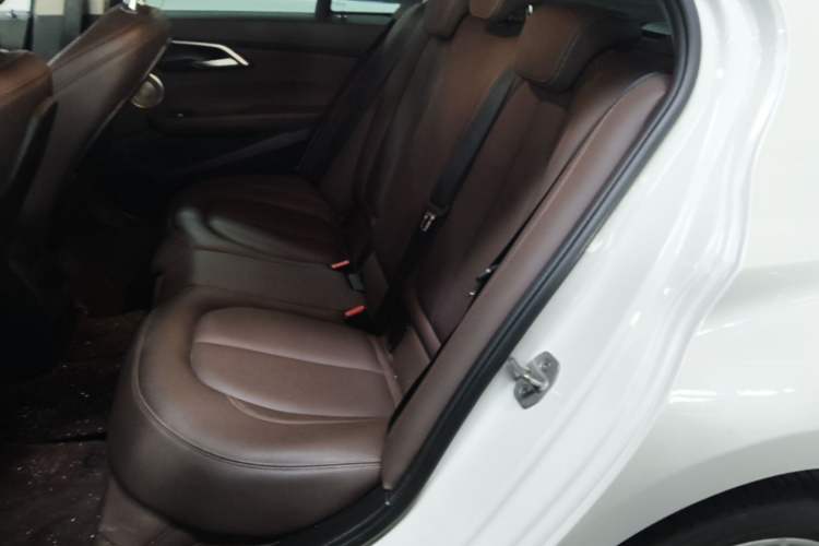 Used BMW 1 Series 2021 120i M Sport Night Edition Interior 4