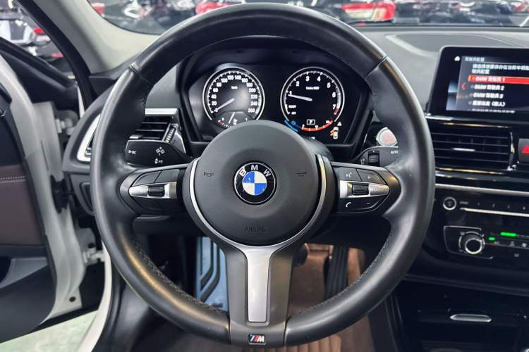Used BMW 1 Series 2021 125i M Sport Night Edition Interior 5