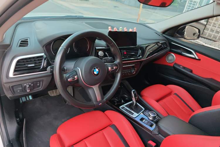 Used BMW 1 Series 2021 125i M Sport Night Edition Interior 5