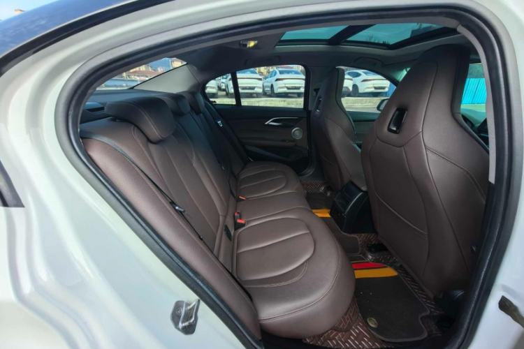 Used BMW 1 Series 2021 Restyled 125i M Sport Night Edition Interior 5