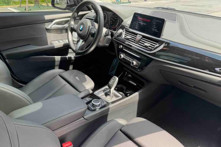 Used BMW 1 Series 2021 120i M Sport Night Edition Interior 5