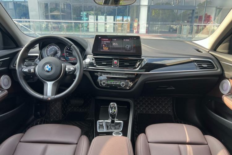 Used BMW 1 Series 2021 Revised 120i M Sport Night Edition Interior 5