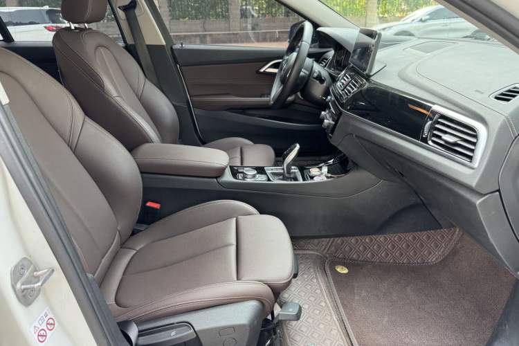 Used BMW 1 Series 2021 Revised 120i M Sport Night Edition Interior 5