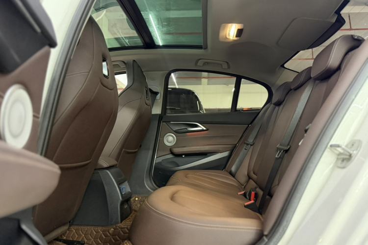 Used BMW 1 Series 2021 Restyled 125i M Sport Night Edition Interior 5