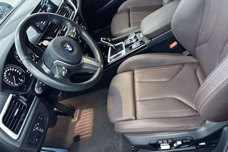 Used BMW 1 Series 2021 125i M Sport Night Edition Interior 5
