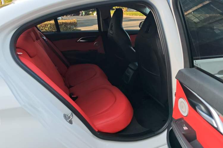 Used BMW 1 Series 2021 125i M Sport Night Edition Interior 7