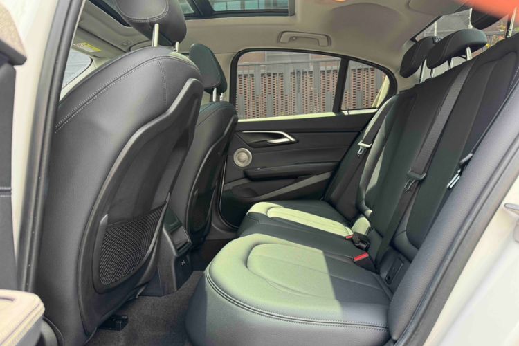 Used BMW 1 Series 2021 120i M Sport Night Edition Interior 7