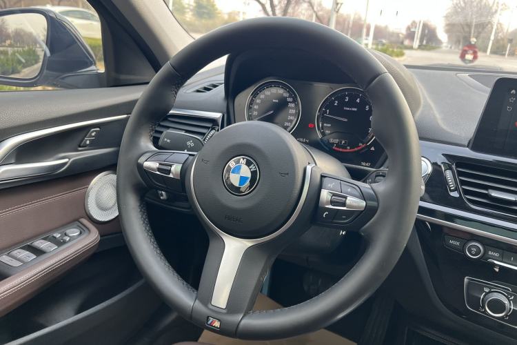 Used BMW 1 Series 2021 125i M Sport Night Edition Interior 7