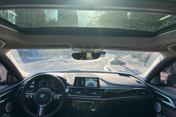 Used BMW 1 Series 2021 120i M Sport Night Edition Interior 7