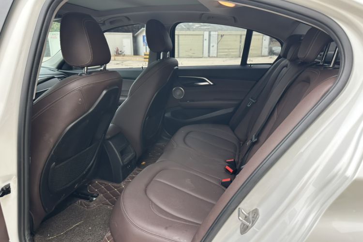 Used BMW 1 Series 2021 120i M Sport Night Edition Interior 7