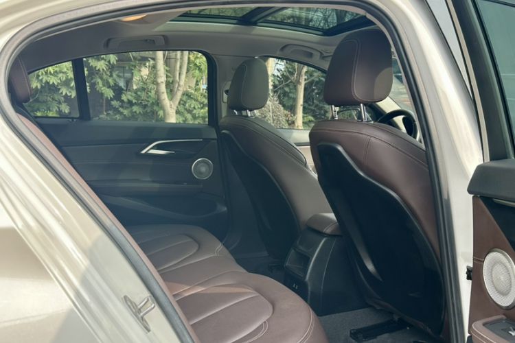 Used BMW 1 Series 2021 Revised 120i M Sport Night Edition Interior 8
