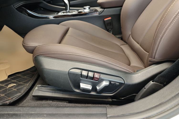 Used BMW 1 Series 2021 Revised 120i M Sport Night Edition Interior 9