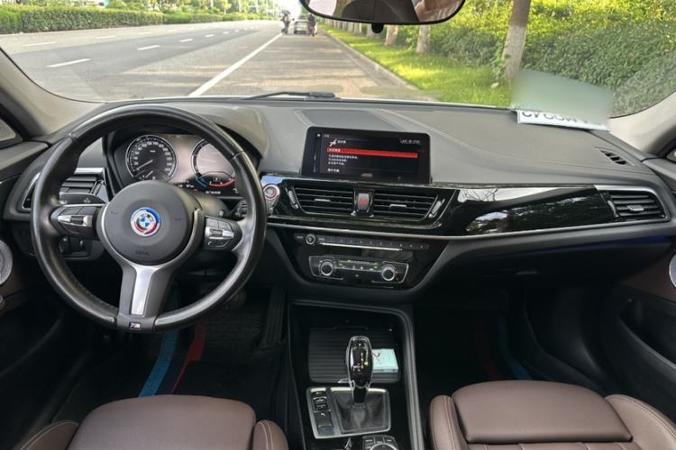 Used BMW 1 Series 2021 125i M Sport Night Edition Interior 9