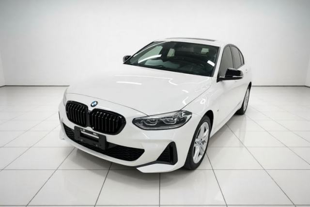 Ojetý BMW 1 Series 2021 120i M Sport Night Edition