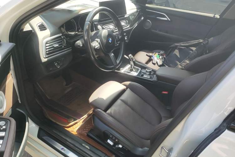 Used BMW 1 Series 2021 120i M Sport Night Edition Left Front Seat