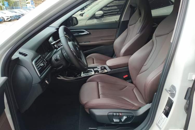 Used BMW 1 Series 2021 125i M Sport Night Edition Left Front Seat