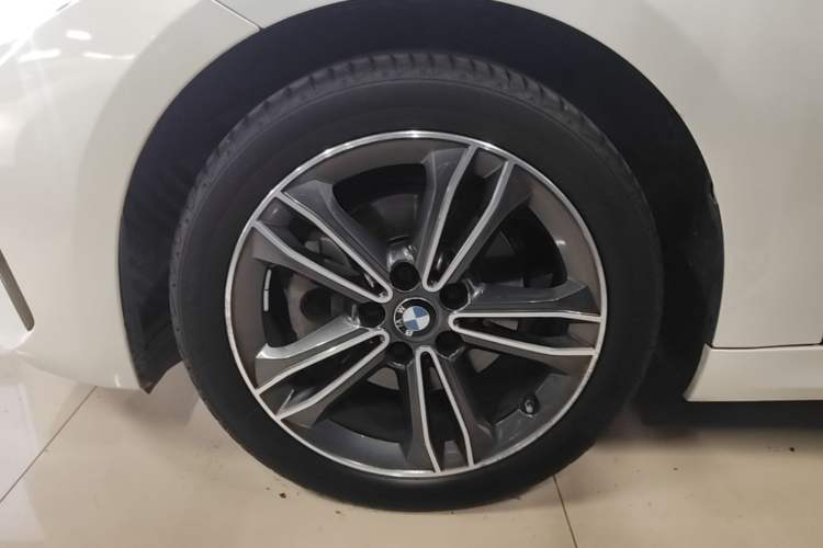 Used BMW 1 Series 2021 Revised 120i M Sport Edition Left Front Wheel Hub