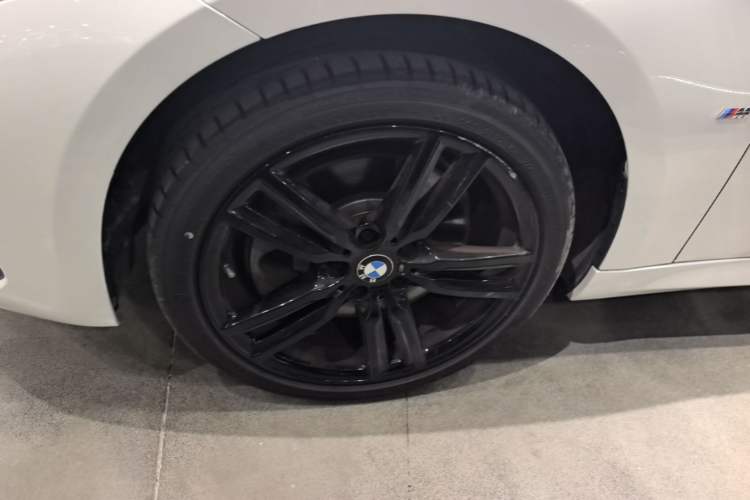 Used BMW 1 Series 2021 125i M Sport Night Edition Left Front Wheel Hub