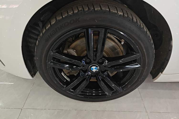 Used BMW 1 Series 2021 Restyled 125i M Sport Night Edition Left Front Wheel Hub