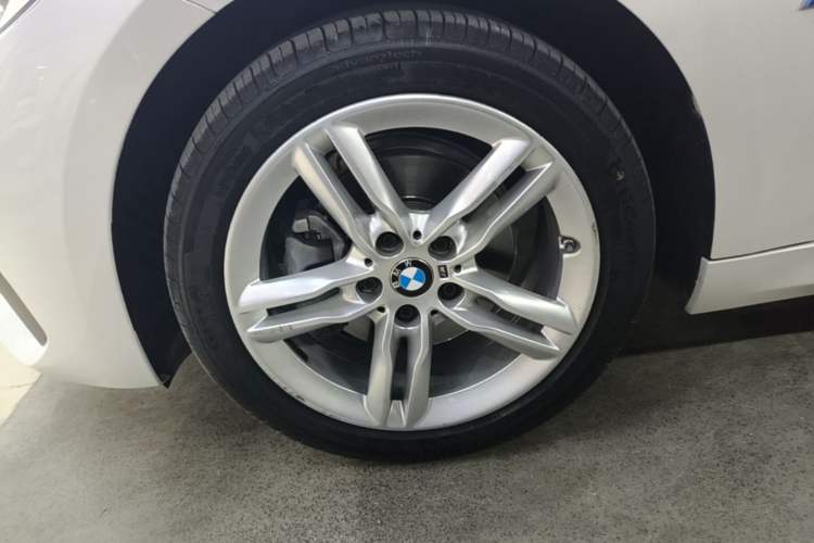 Used BMW 1 Series 2021 120i M Sport Night Edition Left Front Wheel Hub