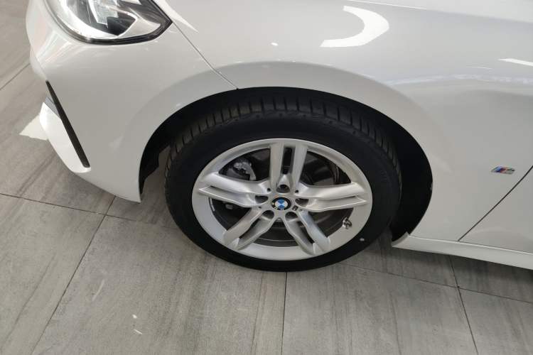 Used BMW 1 Series 2021 Revised 120i M Sport Night Edition Left Front Wheel Hub