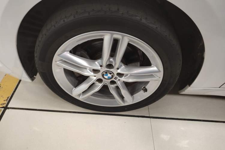 Used BMW 1 Series 2021 Revised 120i M Sport Night Edition Left Front Wheel Hub