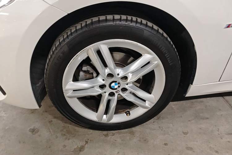 Used BMW 1 Series 2021 Revised 120i M Sport Night Edition Left Front Wheel Hub