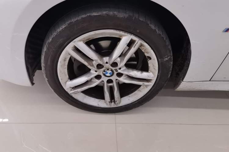 Used BMW 1 Series 2021 120i M Sport Night Edition Left Front Wheel Hub