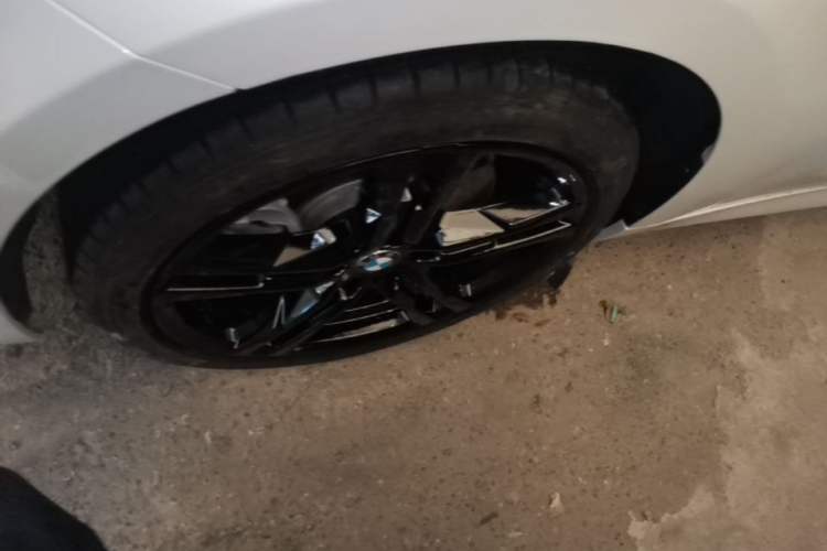Used BMW 1 Series 2021 Restyled 125i M Sport Night Edition Left Front Wheel Hub