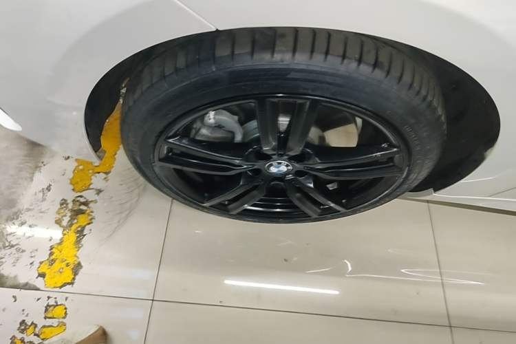 Used BMW 1 Series 2021 Restyled 125i M Sport Night Edition Left Front Wheel Hub