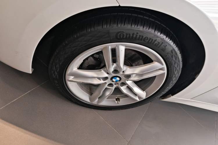 Used BMW 1 Series 2021 Revised 120i M Sport Night Edition Left Front Wheel Hub