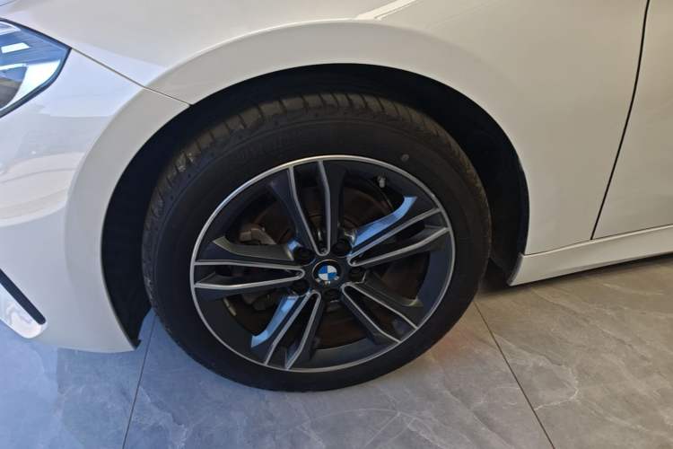Used BMW 1 Series 2021 Revised 120i M Sport Edition Left Front Wheel Hub