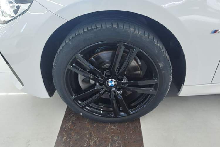 Used BMW 1 Series 2021 Restyled 125i M Sport Night Edition Left Front Wheel Hub