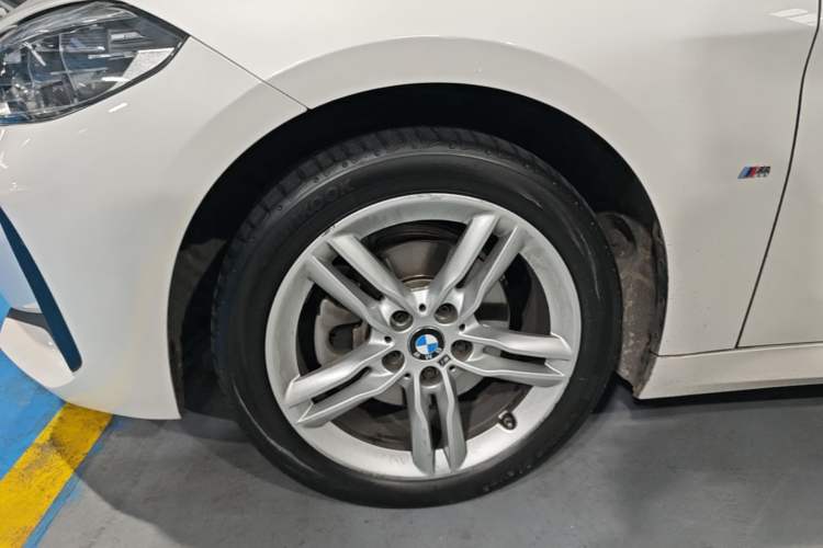 Used BMW 1 Series 2021 Revised 120i M Sport Night Edition Left Front Wheel Hub