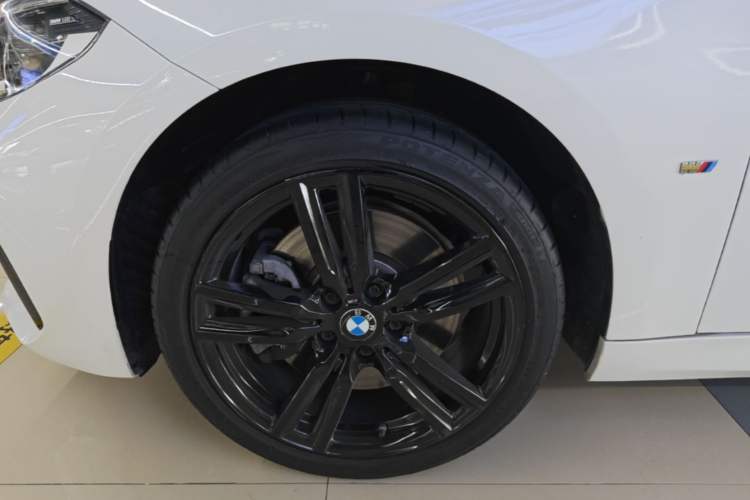 Used BMW 1 Series 2021 Restyled 125i M Sport Night Edition Left Front Wheel Hub