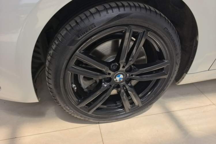 Used BMW 1 Series 2021 Restyled 125i M Sport Night Edition Left Front Wheel Hub