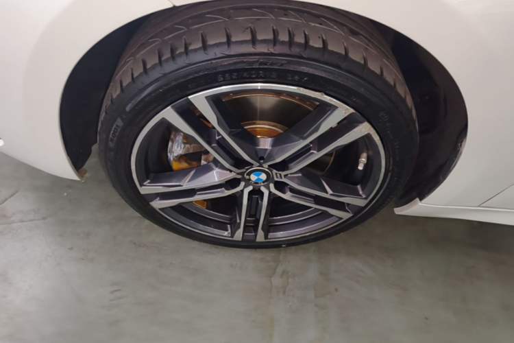 Used BMW 1 Series 2021 Restyled 125i M Sport Night Edition Left Front Wheel Hub