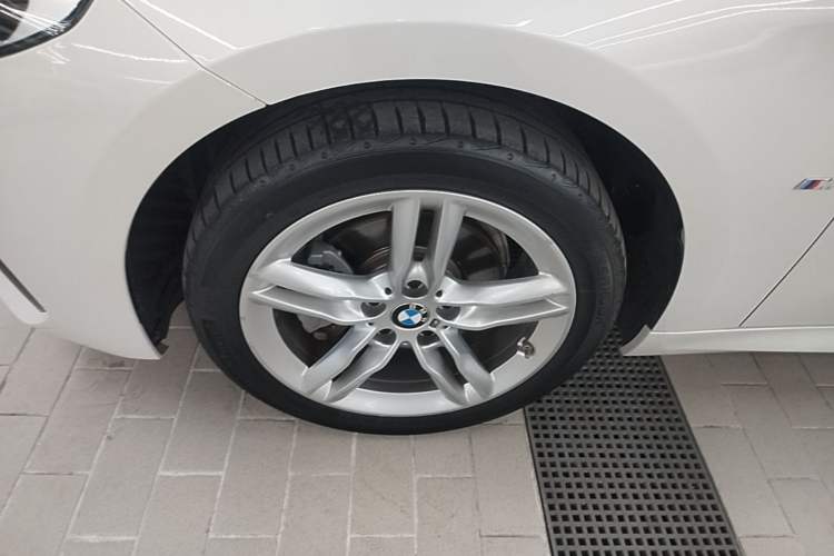 Used BMW 1 Series 2021 120i M Sport Night Edition Left Front Wheel Hub