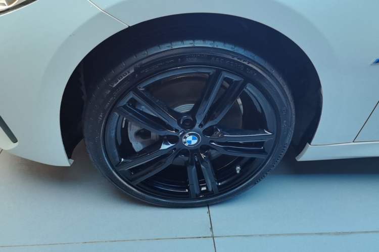 Used BMW 1 Series 2021 Restyled 125i M Sport Night Edition Left Front Wheel Hub