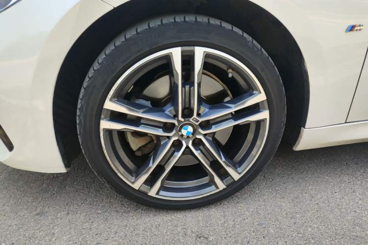 Used BMW 1 Series 2021 Restyled 125i M Sport Night Edition Left Front Wheel Hub