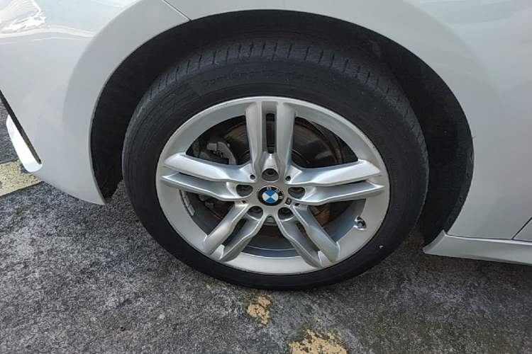 Used BMW 1 Series 2021 Revised 120i M Sport Night Edition Left Front Wheel Hub