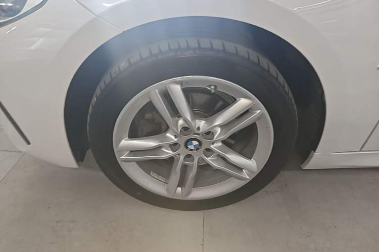 Used BMW 1 Series 2021 Revised 120i M Sport Night Edition Left Front Wheel Hub